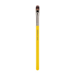 Bdellium Tools Studio 936 pinceau correcteur pour estomper les zones ciblées.
