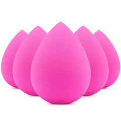 BEAKEY éponge maquillage rose douce pour un fini fluide et homogène.