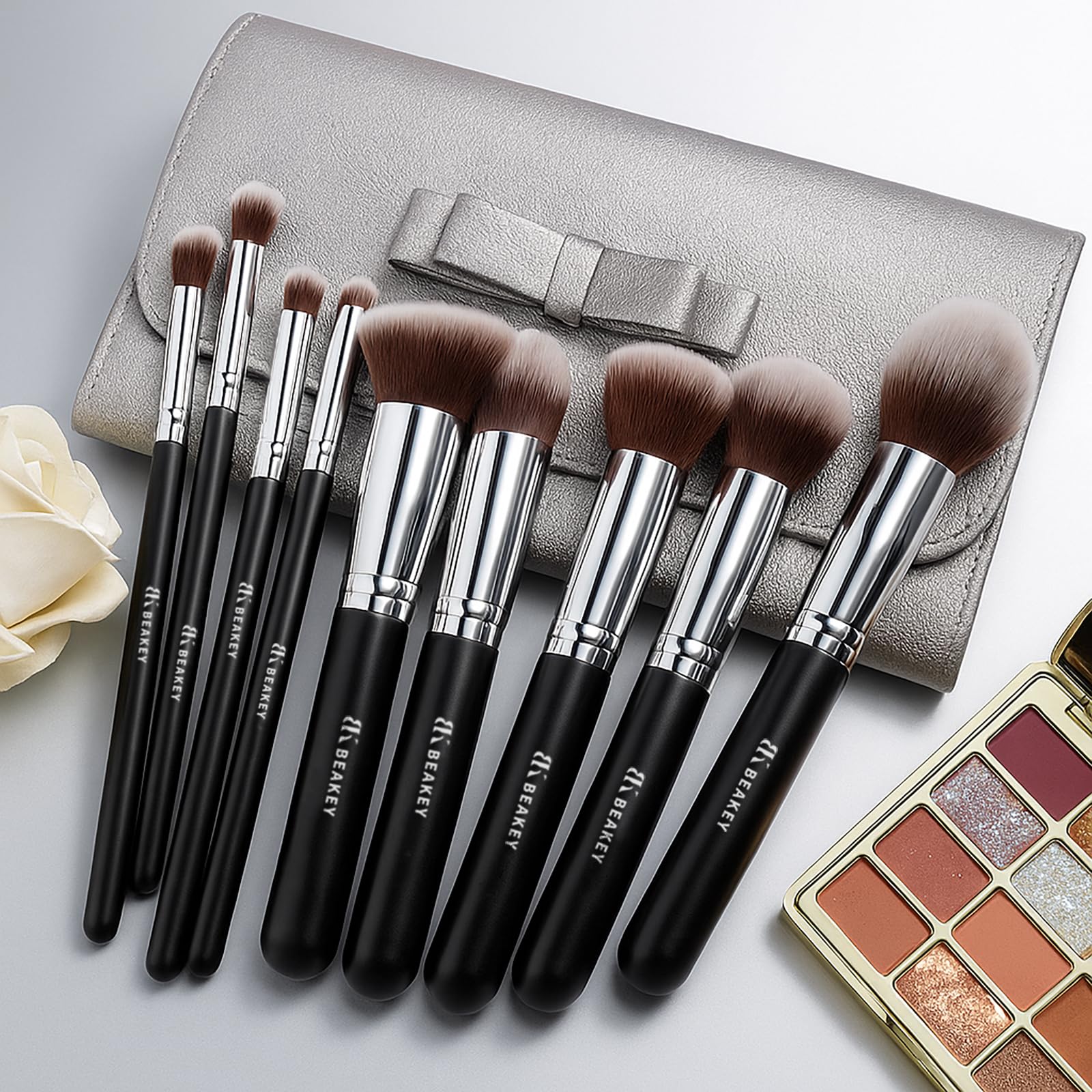 BEAKEY trousse de maquillage portable, rangement compact et pratique.