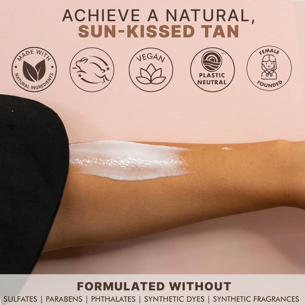 Beauty by Earth gant visage pour un bronzage homogène du visage.