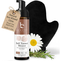 Beauty by Earth Mousse autobronzant flacon pour un teint naturel