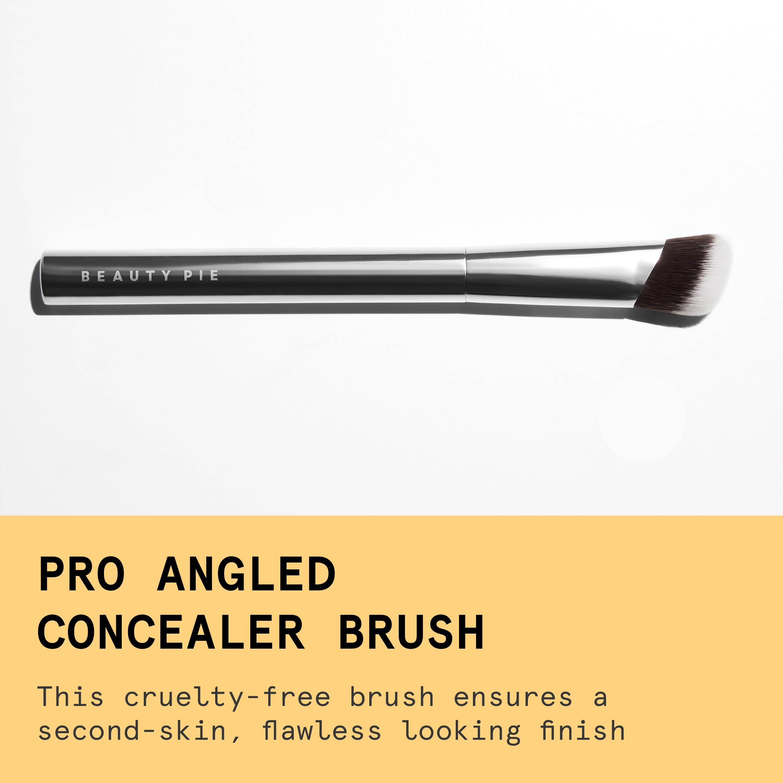 Beauty Pie Pro utilisé au quotidien pour une finition impeccable.