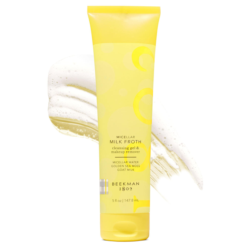Beekman 1802 gel-mousse micellaire au lait chèvre, nettoie en douceur tout en nourrissant.