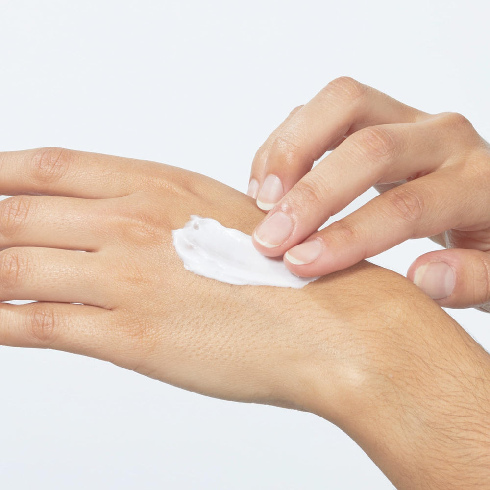 Close-up of Sunshine Lemon scent on the hand cream
