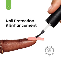 Beetles Base Coat Gel prépare l’adhérence et prolonge la tenue.