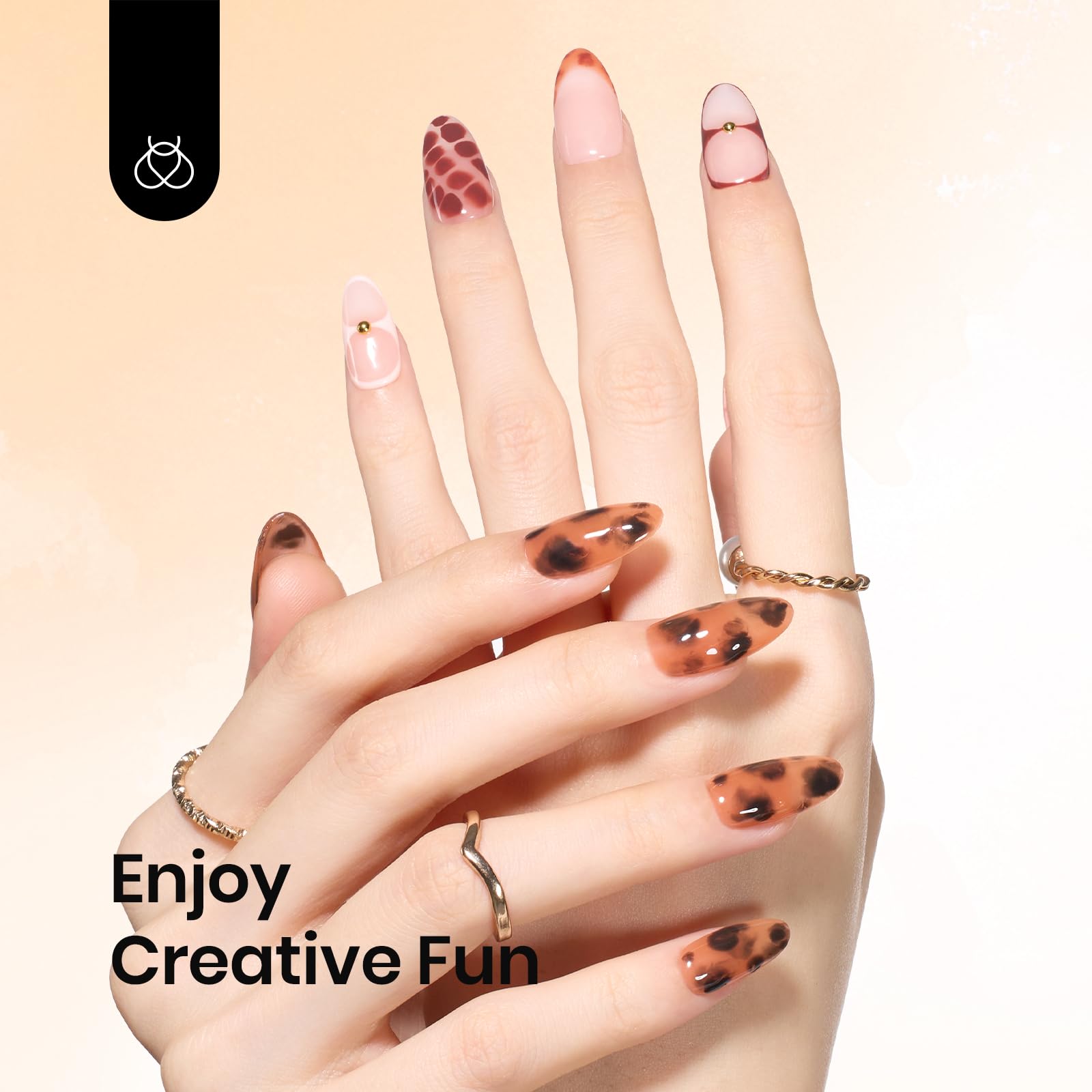 Beetles Blooming Gel: application rapide et facile pour manucure DIY.