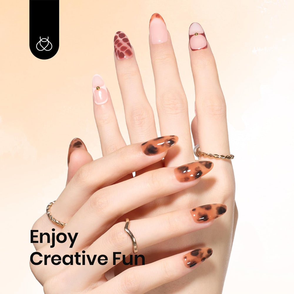 Beetles Blooming Gel: application rapide et facile pour manucure DIY.