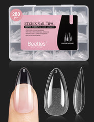 Ongles Beetles Gel Tips Almond Etch X – texture demi-mate interne pour adhérence naturelle.