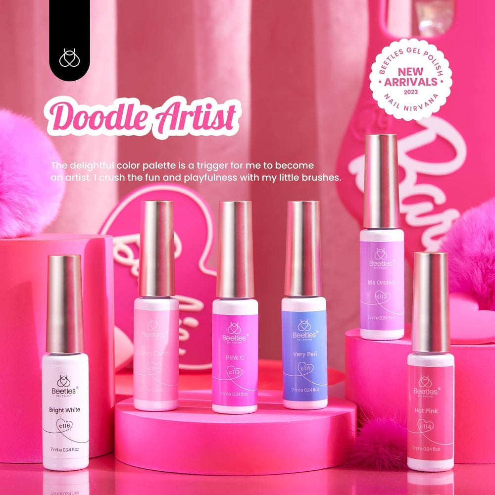 Beetles Gel Polish – liner rose pâle pour une ligne française subtile et élégante.
