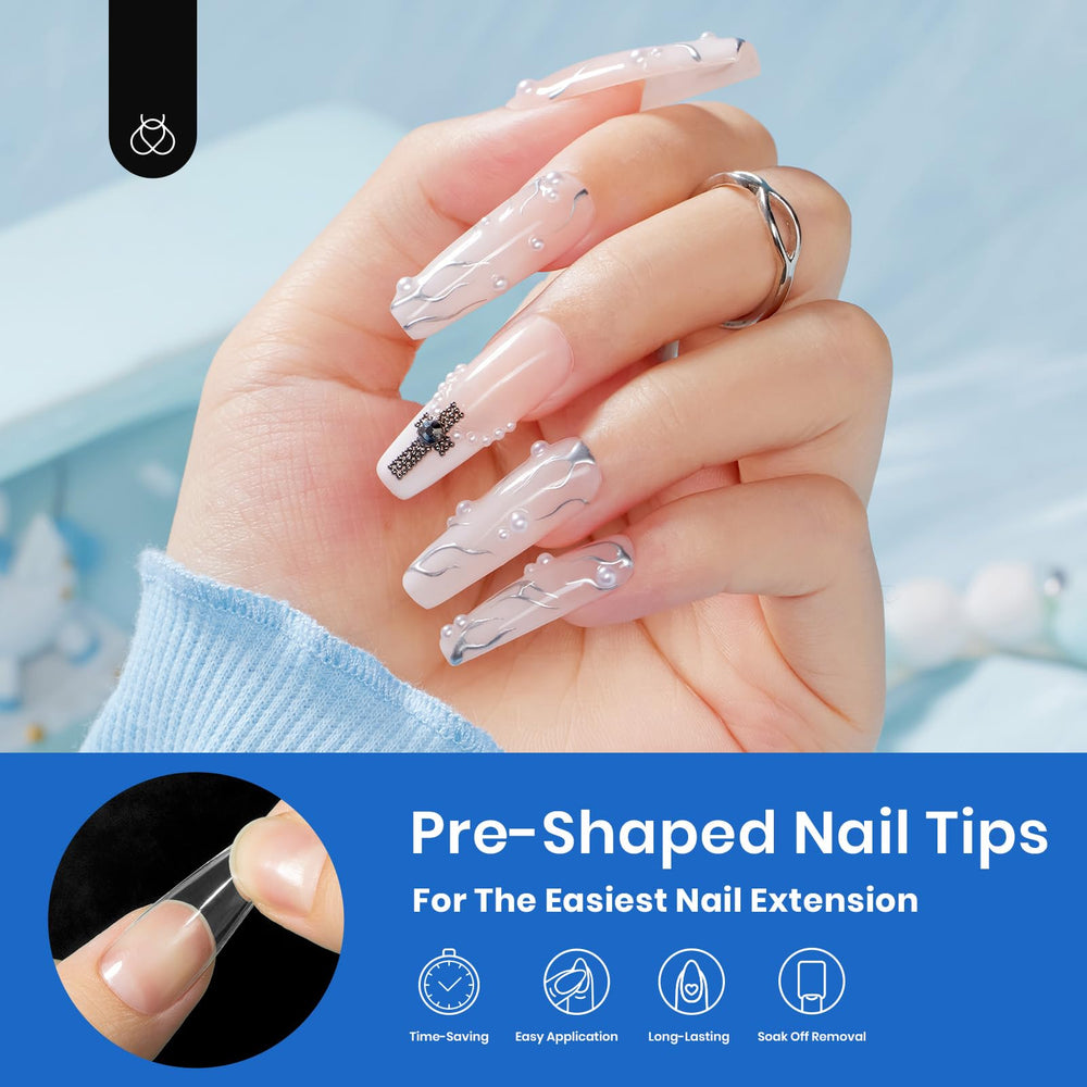 Ongles faux préformés transparents Beetles, démonstration des 10 tailles pour ajustement précis.