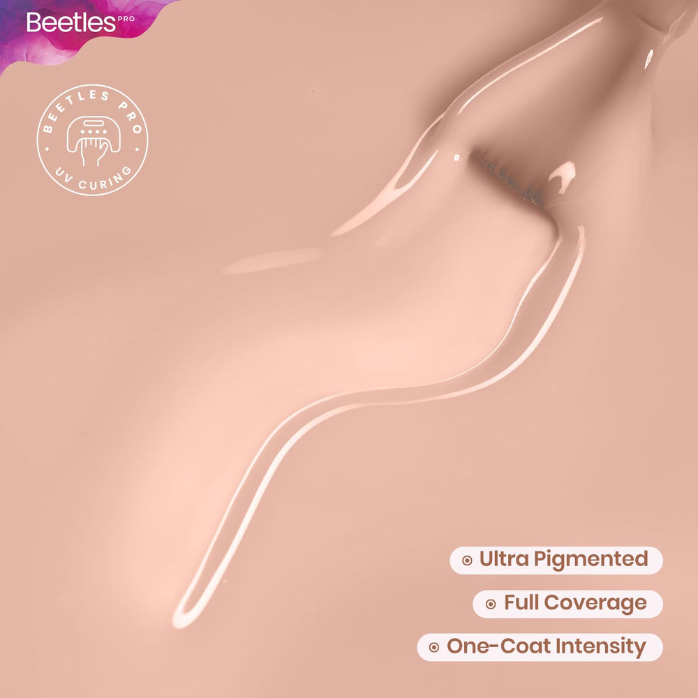 Beetles Pro Nude Gel Polish : application sur ongles pour une couleur homogène.