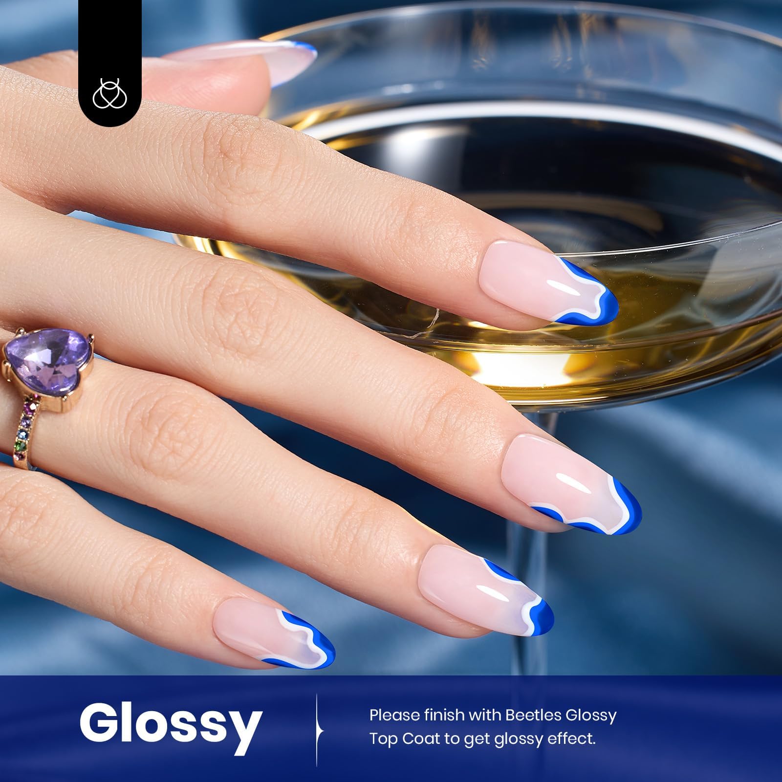 Beetles Vernis Gel Bleu sur ongle, brillance longue durée et couleur fidèle.