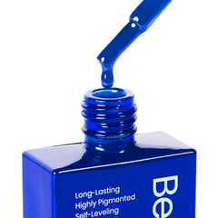 Beetles Vernis Gel bleu roi, application lisse pour un effet salon à domicile.