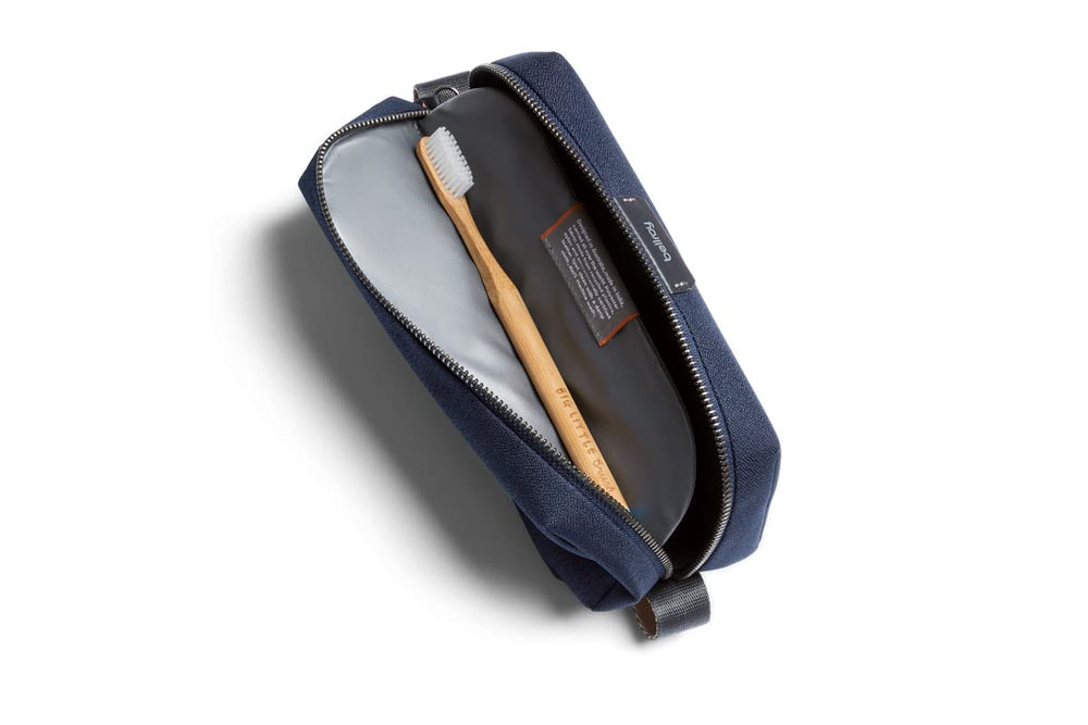 Bellroy Toiletry Kit: gaine pour brosse à dents magnétique pour hygiène propre.