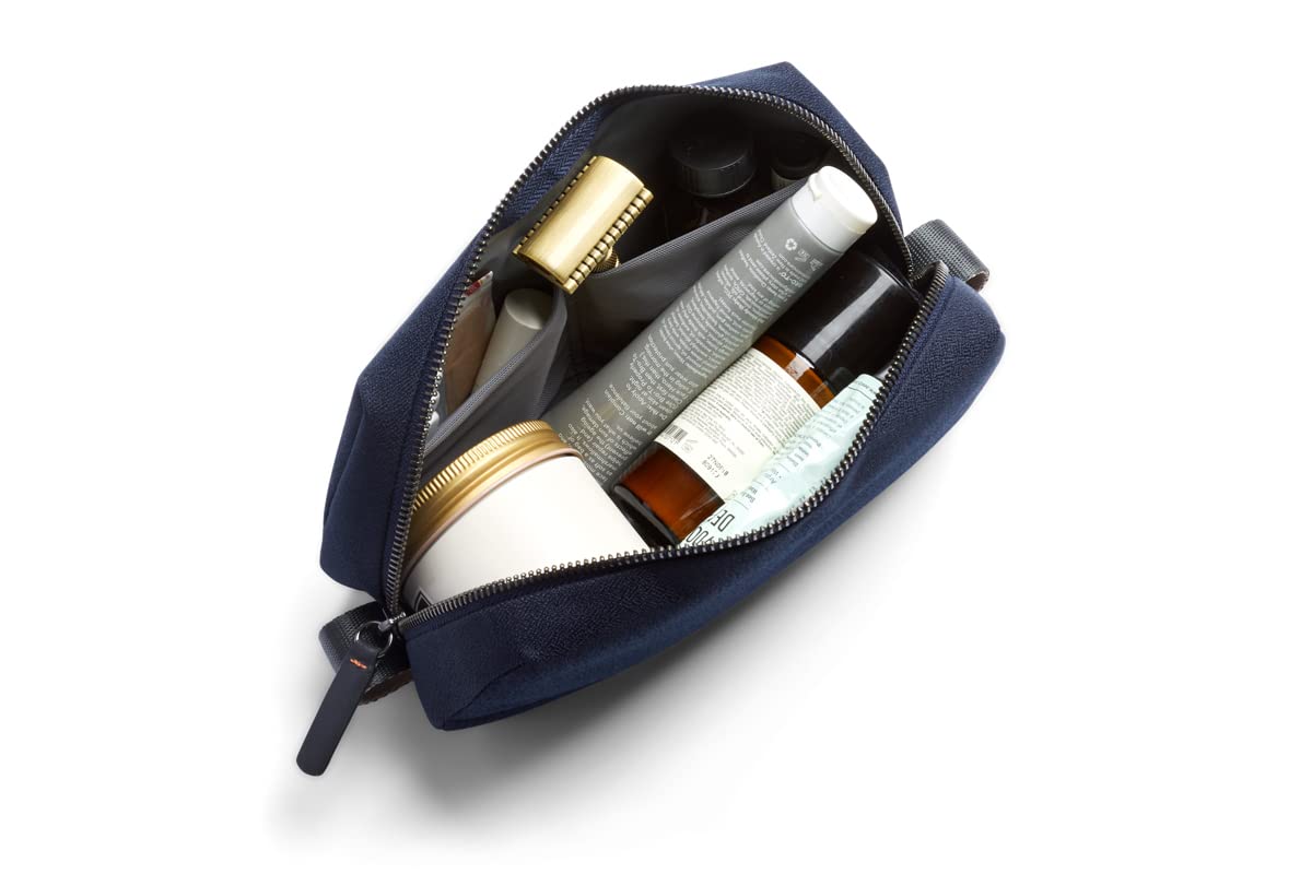 Bellroy Toiletry Kit: poches intérieures en maille pour organiser les essentiels.