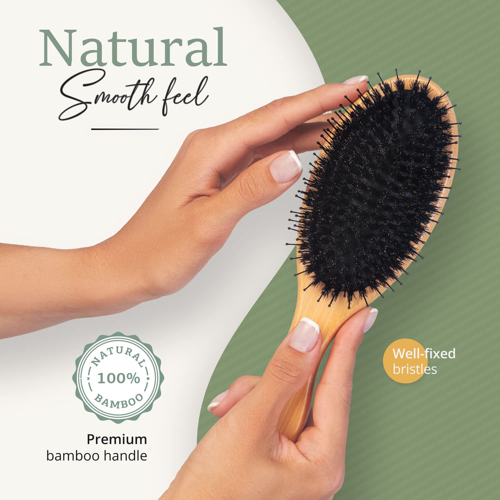 Brosse et peigne en bambou Belula pour un brushing en douceur.