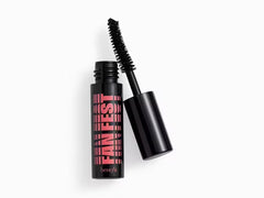 Benefit Fan Fest Mascara montrant effet éventail et volume sur les cils
