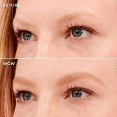 Benefit Gimme Brow+ fibres et poudre adhérentes pour volume visuel et définition des sourcils.