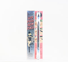 Benefit Goof Proof emballage compact et pratique pour le sac à main.