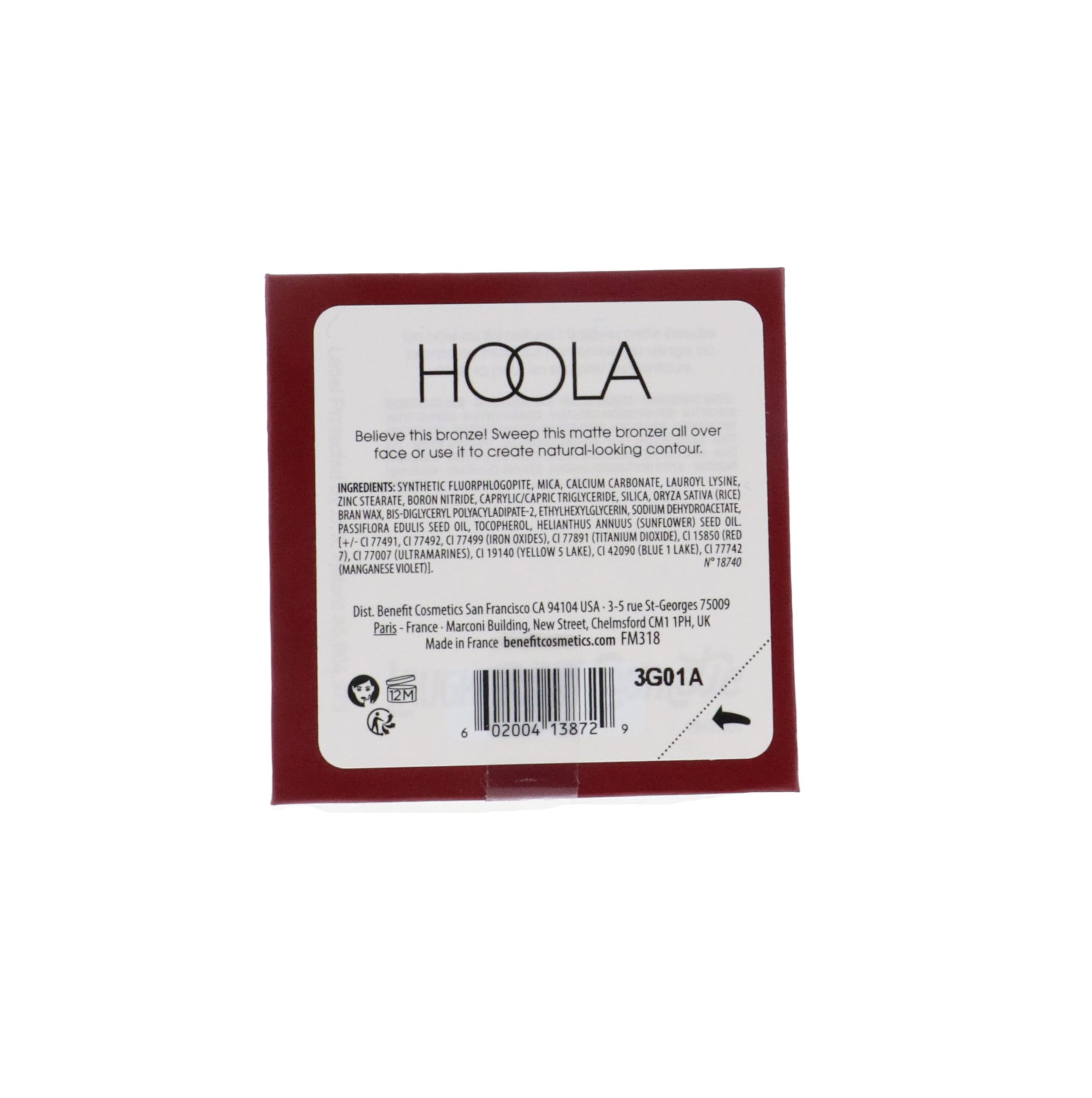 Benefit Hoola bronzer matte pour une définition douce des contours.