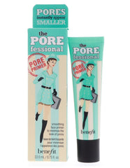 Benefit POREfessional Pro Balm montre une texture translucide, idéale pour un fini naturel et durable.
