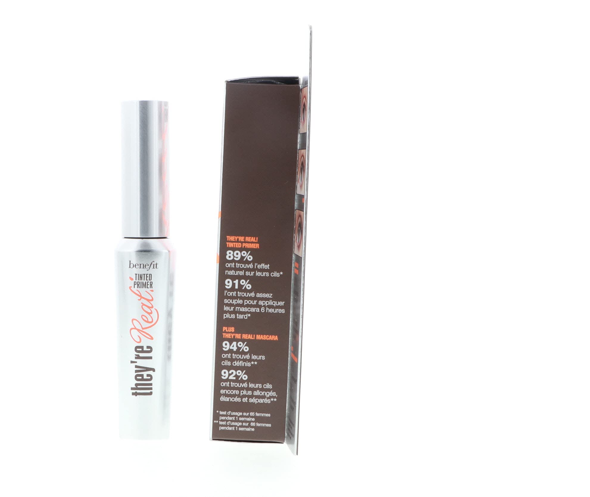 Benefit They're Real Primer cils teinte: brosse et application sur les cils.