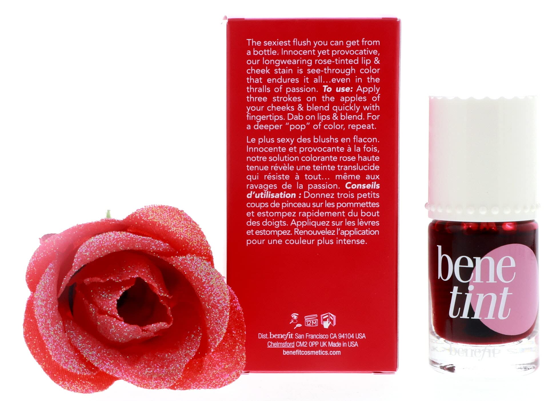 Benetint Benefit – application sur les joues, teinte rosée durable et naturelle.