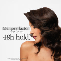 Better Not Younger Mousse Volumisante – application sur cheveux humides pour gagner du volume.