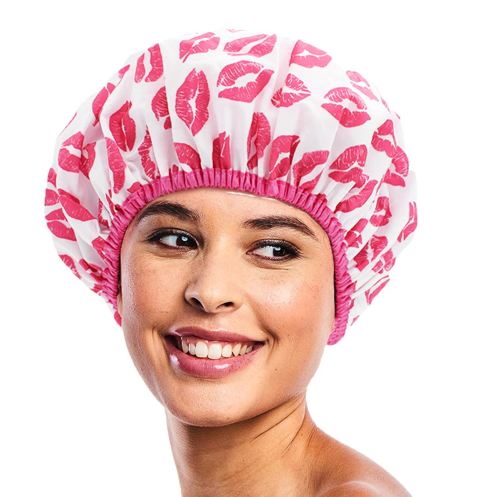 Capuchon de douche Betty Dain Fashionista grand format protège entièrement les cheveux de l'eau.