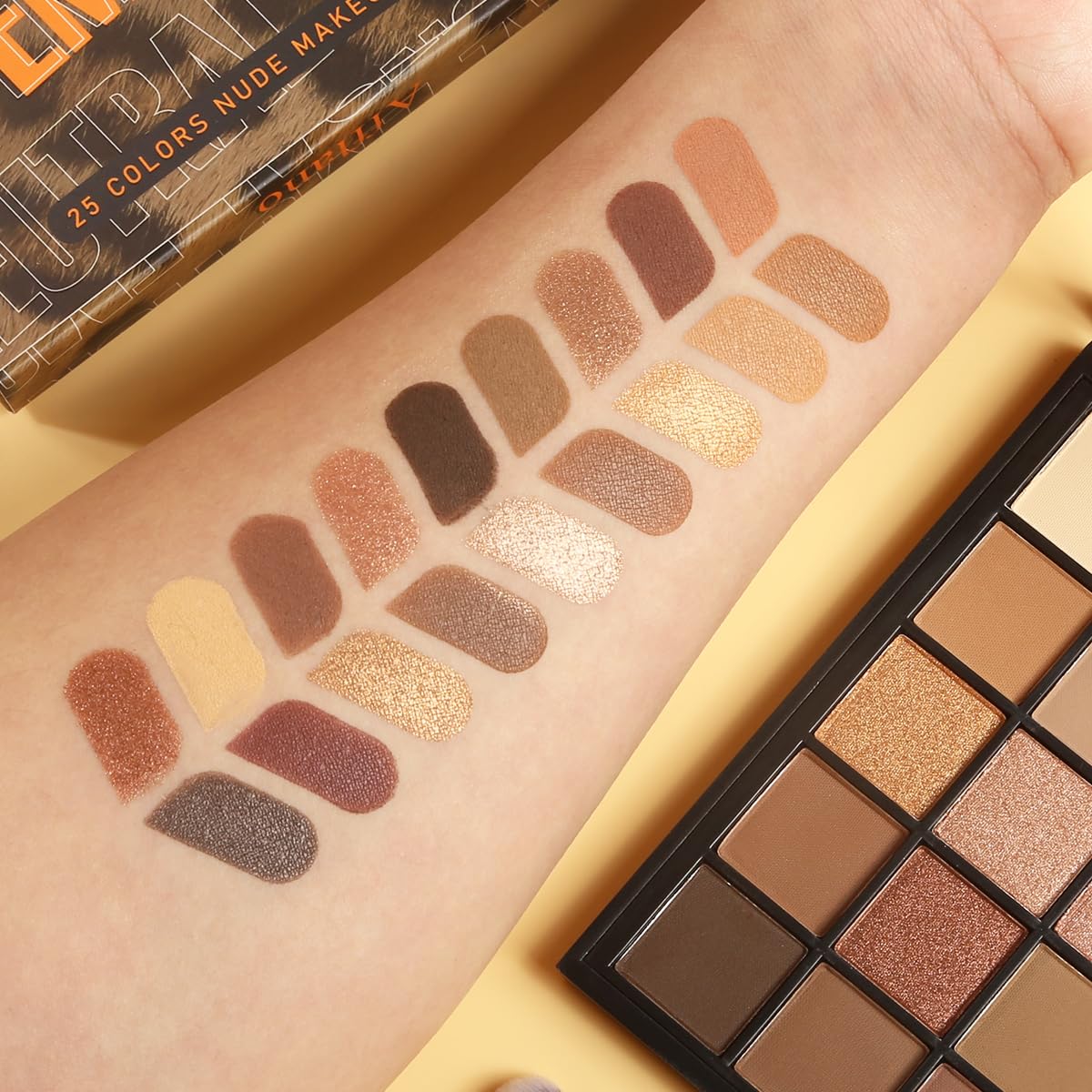 BEUSELF Palette ombres vegan et cruelty-free pour toutes les peaux.