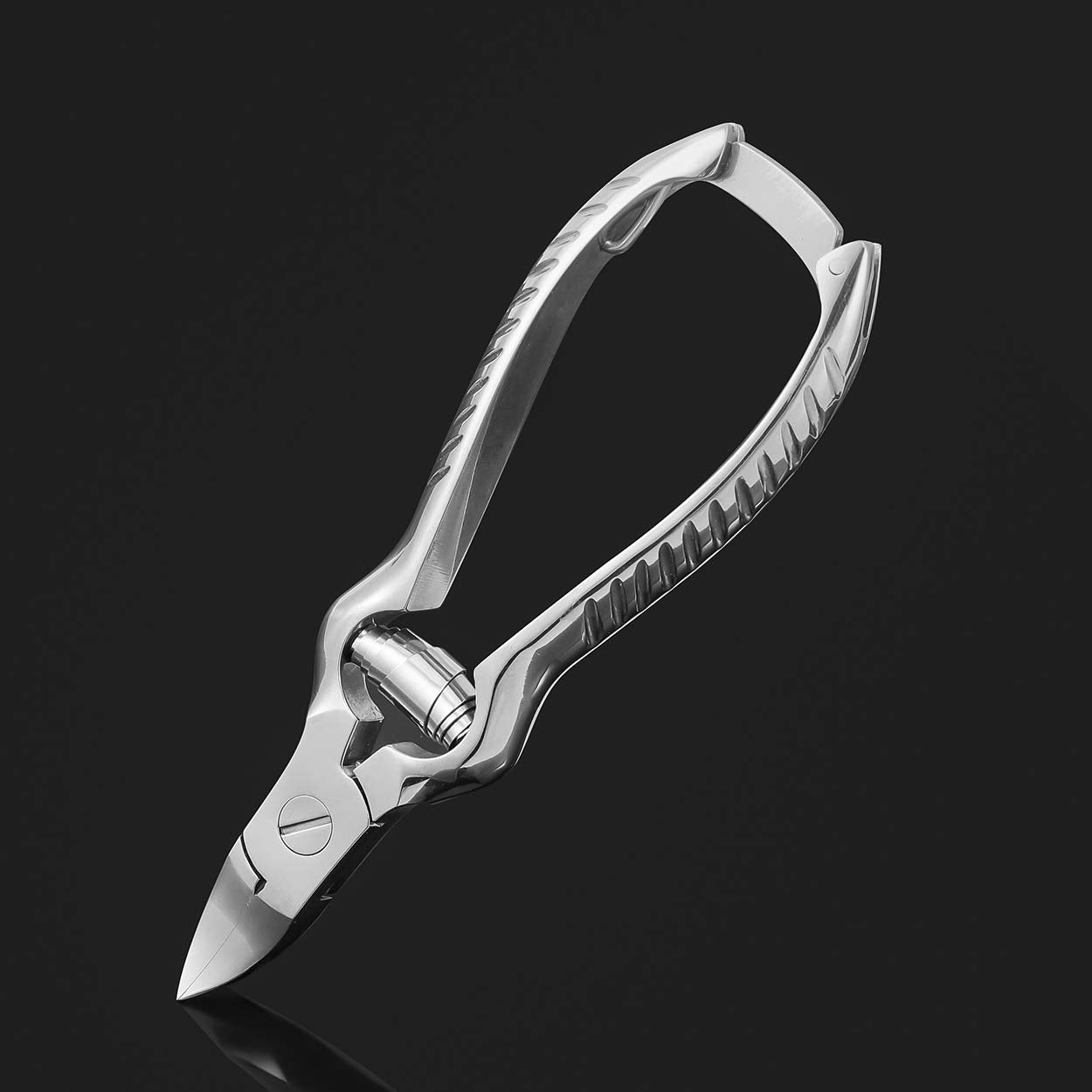 BEZOX silver finish adds a professional look to grooming tools.