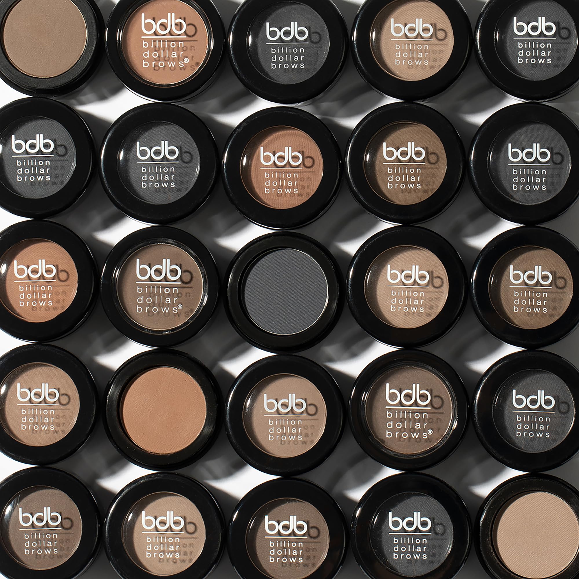 Billion Dollar Brows Poudre Sourcils Brun Clair, sans cruauté, choix éthique pour le maquillage.