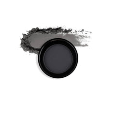 La poudre veloutée Billion Dollar Brows offre un look naturel et volumineux.