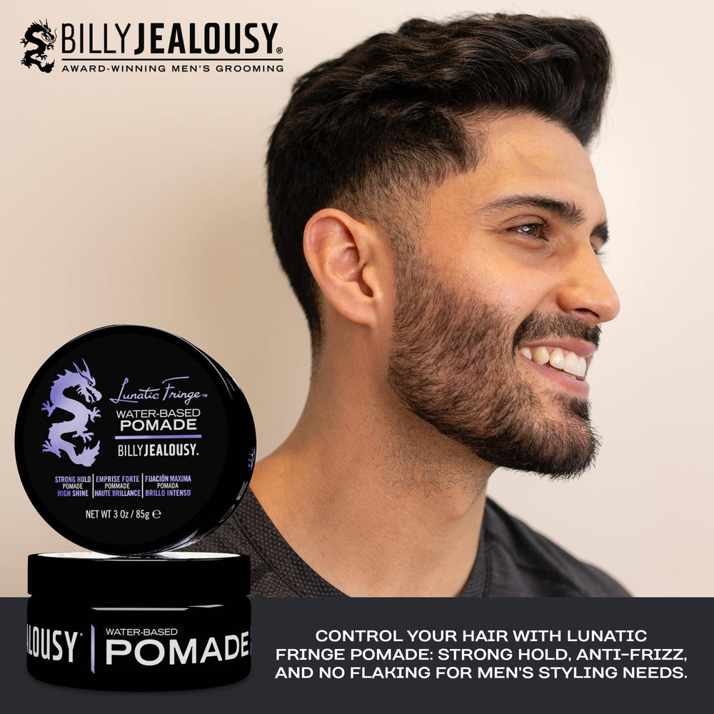 Texture satinée et brillance contrôlée avec Lunatic Fringe Pomade.