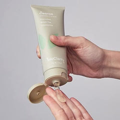 BioClarity lave visage thé vert: action antioxydante et détox douce.
