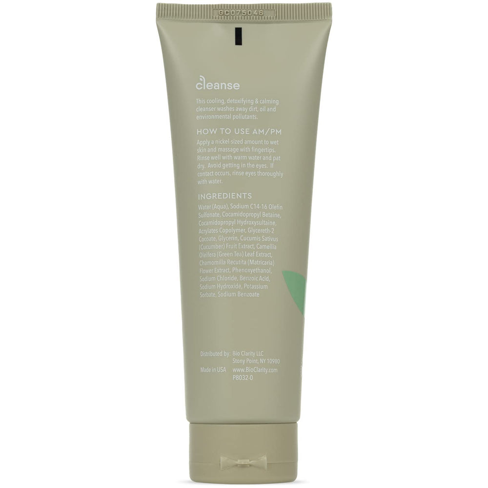 BioClarity lave visage mousse douce: mousse légère et non irritante pour la peau.