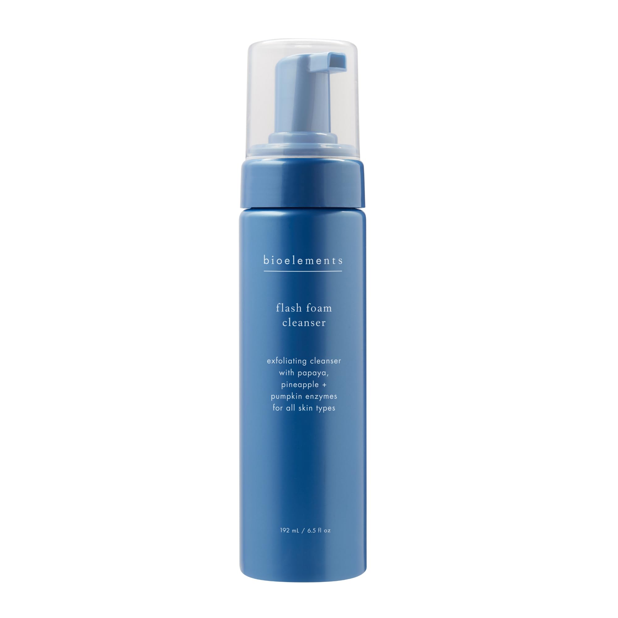 Bioelements Flash Foam Cleanser, bouteille pompe, nettoie en douceur et prépare la peau.