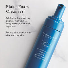 Bioelements Flash Foam Cleanser, enzymes potiron et papaye exfoliantes en douceur.