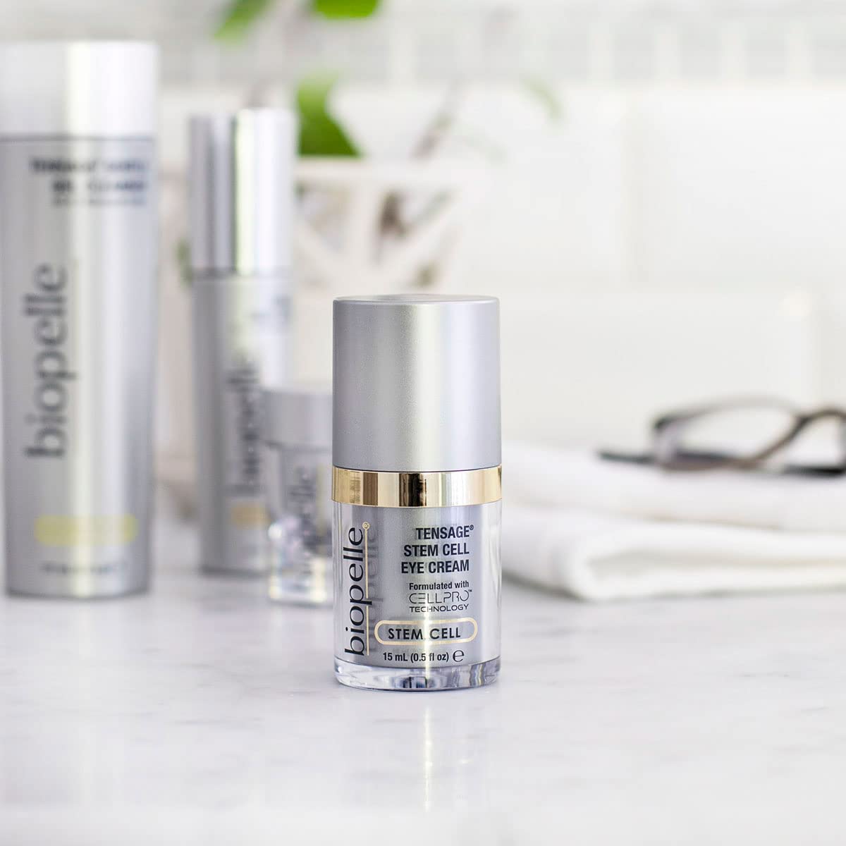 Biopelle Tensage Stem Cell Crème Contour des Yeux – ingrédients: rétinol et caféine pour l’éclat