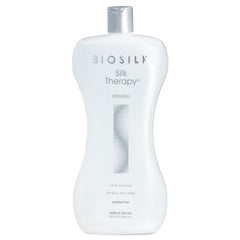 BioSilk Silk Therapy Original – bouteille en gros plan, brillance légère sans alourdir les cheveux.
