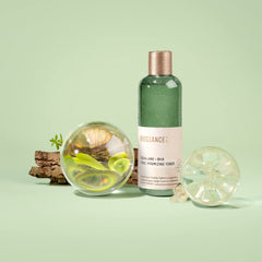 Tonique Biossance en texture hydratante sur peau equilibree.