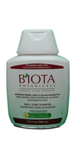 Biota Shampoing Quotidien: bouteille qui verse, soin doux pour cheveux normaux et secs.