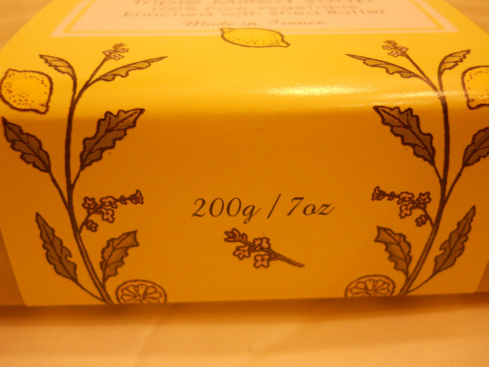 Savon verveine citron Bisous De Provence, packaging clair et attractif en boutique.