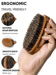 Bituemly brosse barbe avec manche en bois ergonomique pour une prise en main confortable.