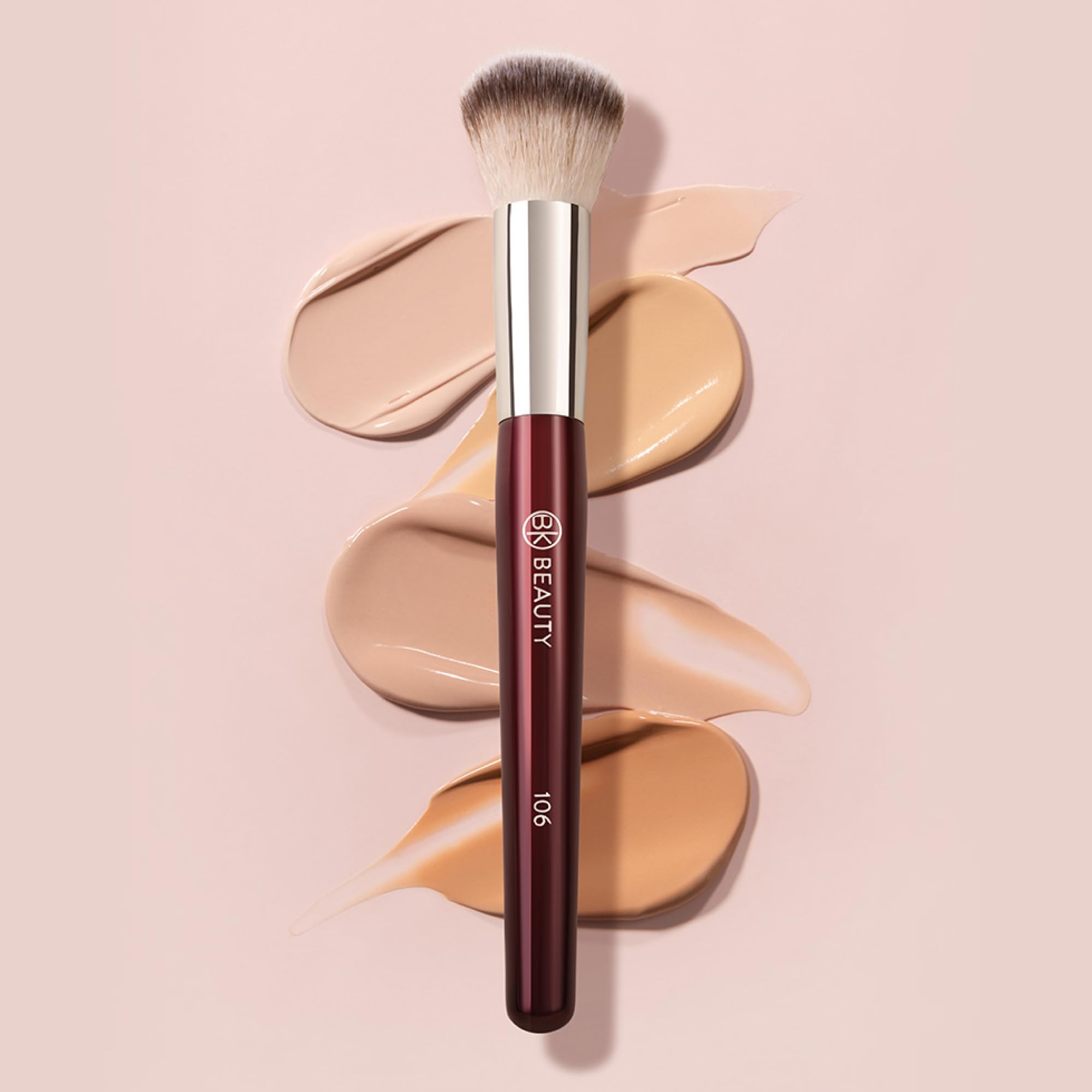 BK BEAUTY 106 pinceau polyvalent, idéal pour fond de teint liquide ou crème au quotidien.