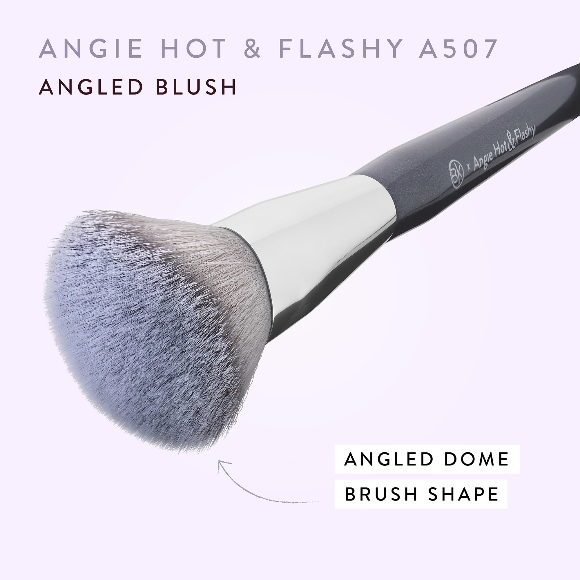 Pinceau anglé BK Beauty Angie A507 pour contouring doux et précis.