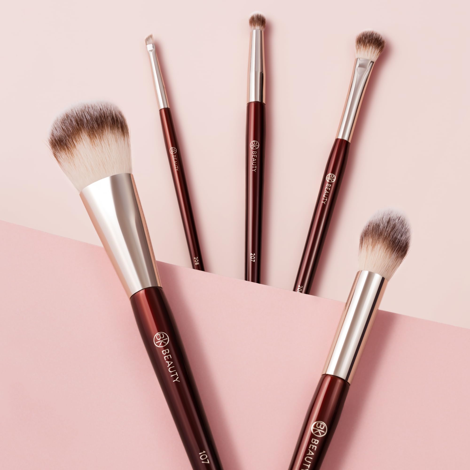 Boîte BK Beauty coffret précision, rangement élégant pour pinceaux.