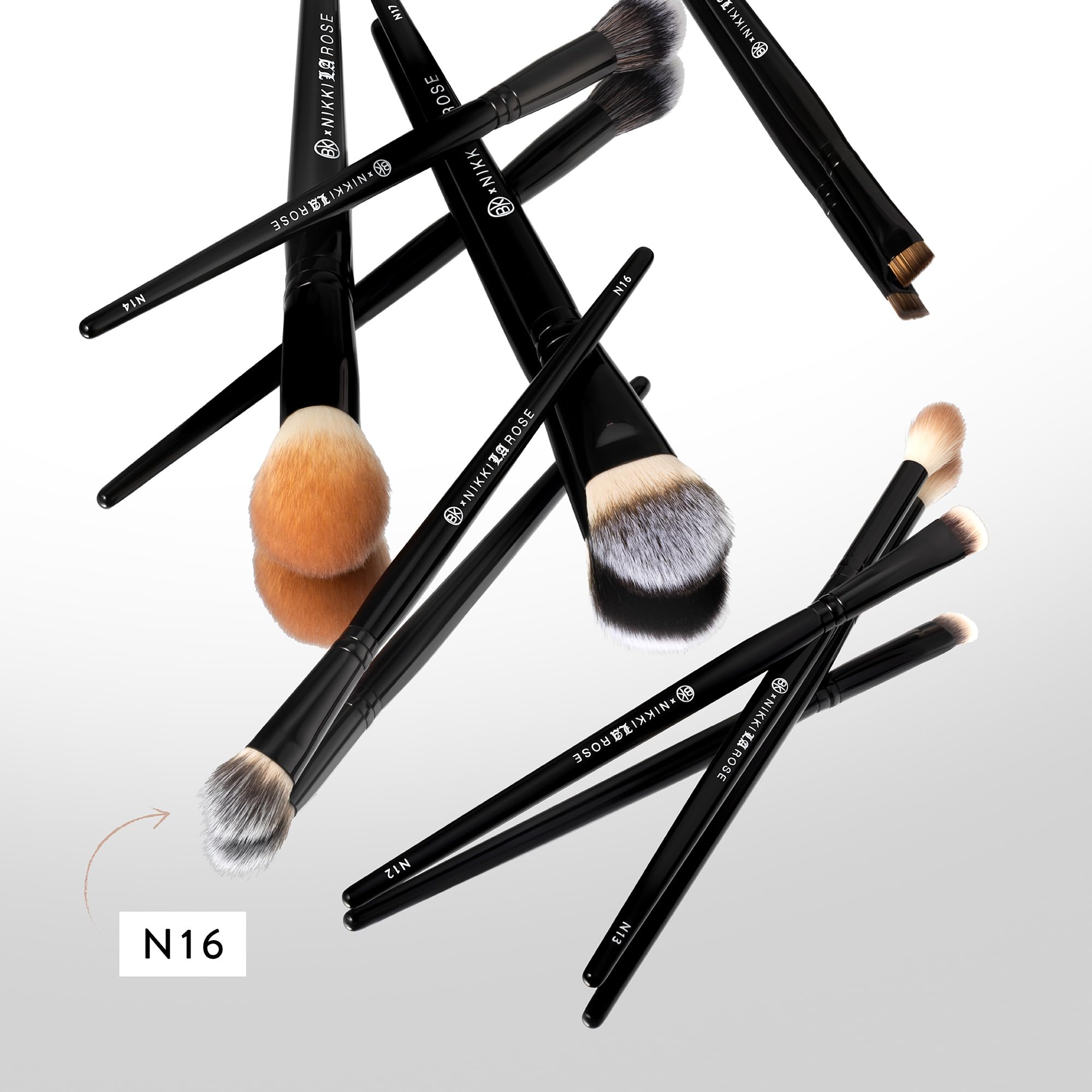 BK Beauty Nikki la Rose N16, outil sans cruauté non testé sur les animaux pour un rendu pro.