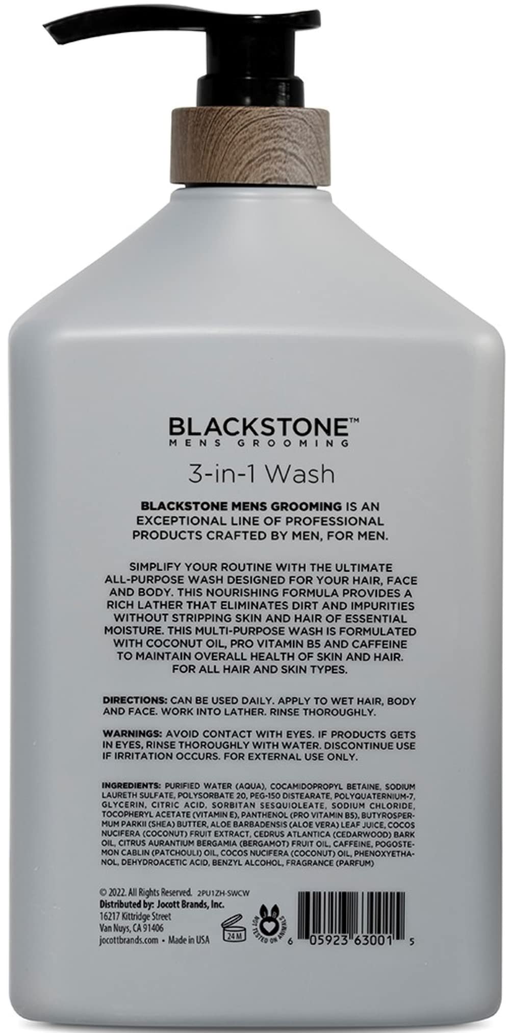 Mousse riche du nettoyant Blackstone utilisée sur cheveux et visage