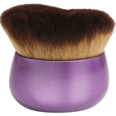 Pinceau Blend & Blur pour corps, application uniforme du bronzer.